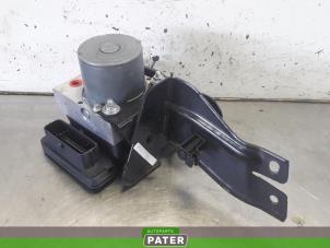 ABS pump from a Volkswagen Polo V (6R) 1.4 TDI DPF BlueMotion technology 2015