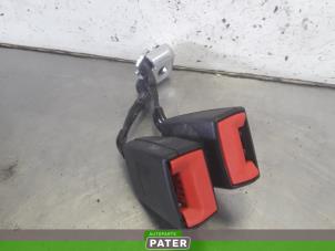 Used Rear seatbelt buckle, centre Volkswagen Polo V (6R) 1.4 TDI DPF BlueMotion technology Price € 26,25 Margin scheme offered by Autoparts Pater