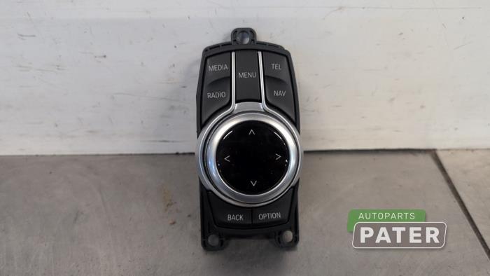 Begagnade Kontrollenhet, multimedia BMW 2 serie Active Tourer (F45) 225xe iPerformance 1.5 TwinPower Turbo 12V Pris € 78,75 Marginaltabell erbjuds av Autoparts Pater