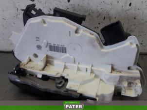 Używane Mechanizm blokady drzwi lewych przednich wersja 4-drzwiowa Seat Ibiza IV (6J5) 1.0 EcoTSI 12V Cena € 52,50 Procedura marży oferowane przez Autoparts Pater