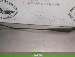 Used Front wiper arm Peugeot Partner (GC/GF/GG/GJ/GK) 1.6 HDI 90 Price € 25,41 Inclusive VAT offered by Autoparts Pater