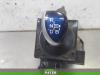 Automatic gear selector from a Toyota Auris Touring Sports (E18) 1.8 16V Hybrid 2014