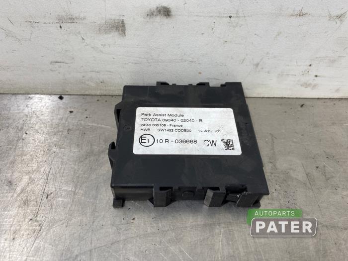 Begagnade PDC-modul Toyota Auris Touring Sports (E18) 1.8 16V Hybrid Pris € 26,25 Marginaltabell erbjuds av Autoparts Pater