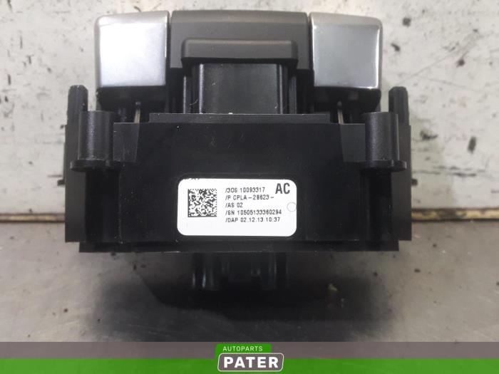 Parking brake switch from a Land Rover Range Rover Sport (LW) 3.0 TDV6 2014