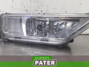 Used Fog light, front right Volkswagen Tiguan (AD1) 1.4 TSI 16V Price € 52,50 Margin scheme offered by Autoparts Pater