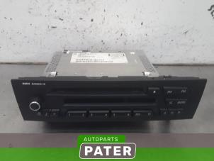Używane Radioodtwarzacz CD BMW 3 serie (E92) 320d 16V Corporate Lease Cena € 63,00 Procedura marży oferowane przez Autoparts Pater