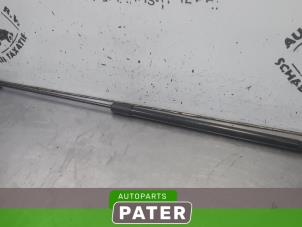 Used Bonnet gas strut, right Volkswagen Tiguan (AD1) 1.4 TSI 16V Price € 21,00 Margin scheme offered by Autoparts Pater