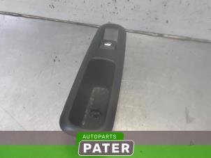 Used Electric window switch Peugeot 5008 I (0A/0E) 2.0 BlueHDi 150 16V Price € 10,50 Margin scheme offered by Autoparts Pater