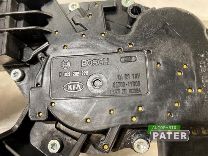Moteur essuie-glace arrière d'un Kia Picanto (TA) 1.2 16V 2013