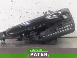 Used Door handle 4-door, front left Renault Clio IV Estate/Grandtour (7R) 0.9 Energy TCE 12V Price € 31,50 Margin scheme offered by Autoparts Pater
