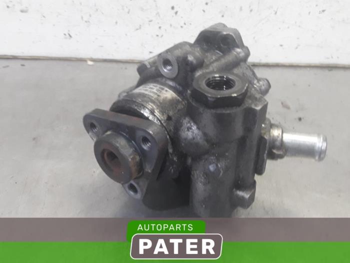 Usagé Pompe direction assistée Audi A4 (B7) 2.0 TDI 16V Prix € 10,50 Règlement à la marge proposé par Autoparts Pater