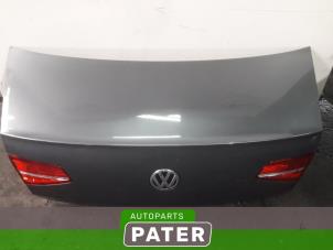 Usados Cubierta de maletero Volkswagen Passat (3G2) 1.6 TDI 16V Precio € 262,50 Norma de margen ofrecido por Autoparts Pater