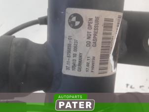 Używane Amortyzator wstrzasów lewy przód BMW 5 serie (F10) 530i 24V Cena € 157,50 Procedura marży oferowane przez Autoparts Pater