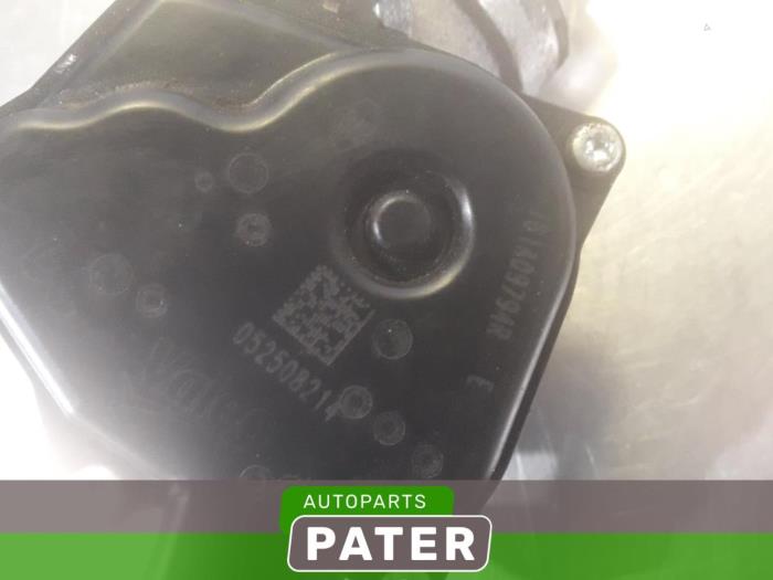 Usagé Boitier papillon Renault Clio IV (5R) 1.5 Energy dCi 90 FAP Prix € 52,50 Règlement à la marge proposé par Autoparts Pater