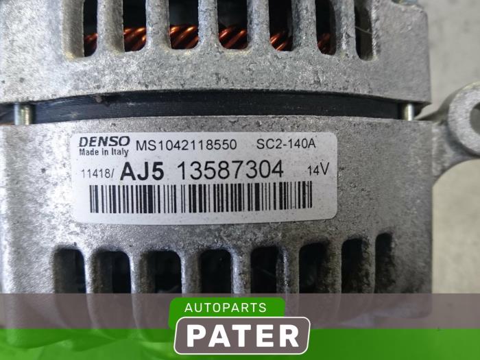 Dynamo van een Opel Astra K Sports Tourer 1.6 CDTI 136 16V 2018