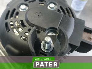 Dynamo van een Opel Astra K Sports Tourer 1.6 CDTI 136 16V 2018