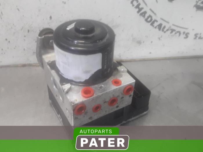 Begagnade ABS-pump Volkswagen Touareg (7PA/PH) 3.0 TDI V6 24V BlueMotion Technology DPF Pris € 105,00 Marginaltabell erbjuds av Autoparts Pater