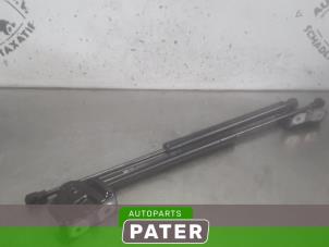 Used Set of tailgate gas struts Renault Clio IV (5R) 0.9 Energy TCE 90 12V Price € 21,00 Margin scheme offered by Autoparts Pater