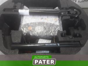 Used Tyre repair kit Renault Clio IV (5R) 0.9 Energy TCE 90 12V Price € 52,50 Margin scheme offered by Autoparts Pater