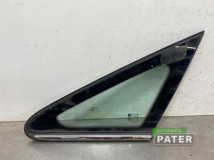 Rear vent glass