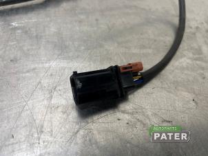 Lambda probe from a Volkswagen Polo V (6R) 1.4 TDI DPF BlueMotion technology 2014