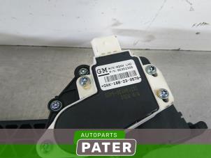 Used Accelerator pedal Opel Karl 1.0 12V Price € 52,50 Margin scheme offered by Autoparts Pater