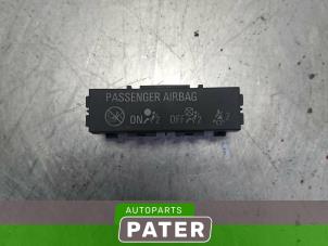 Used Airbag indicator light Opel Karl 1.0 12V Price € 10,50 Margin scheme offered by Autoparts Pater