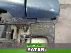 Used Rear door handle 4-door, right Peugeot 5008 I (0A/0E) 1.6 HDiF 16V Price € 42,00 Margin scheme offered by Autoparts Pater