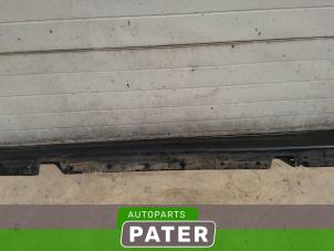 Used Side skirt, left BMW 3 serie (E90) 316i 16V Price € 42,00 Margin scheme offered by Autoparts Pater
