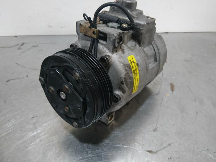 Usagé Compresseur de clim BMW 3 serie (E46/4) 320i 24V Prix € 21,00 Règlement à la marge proposé par Autoparts Pater