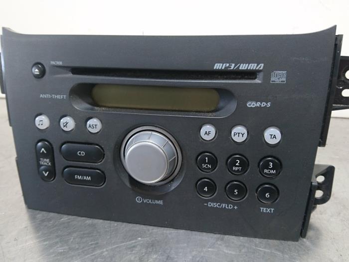 Radioodtwarzacz CD z Opel Agila (B) 1.2 16V 2008