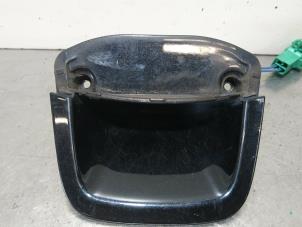 Used Tailgate handle Opel Agila (B) 1.2 16V Price € 36,75 Margin scheme offered by Autoparts Pater