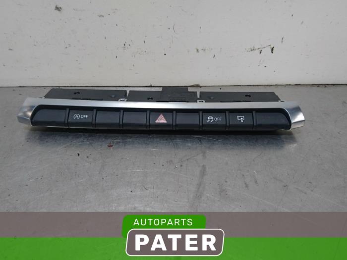 Usados Interruptor Audi A3 Sportback (8VA/8VF) 1.2 TFSI 16V Precio € 31,50 Norma de margen ofrecido por Autoparts Pater