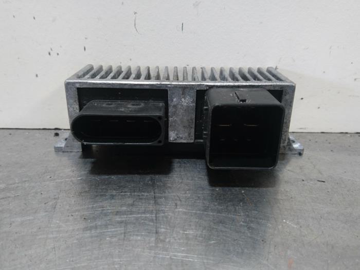 Glow plug relay Renault Trafic 1.6 dCi 125 Twin Turbo 271206395R