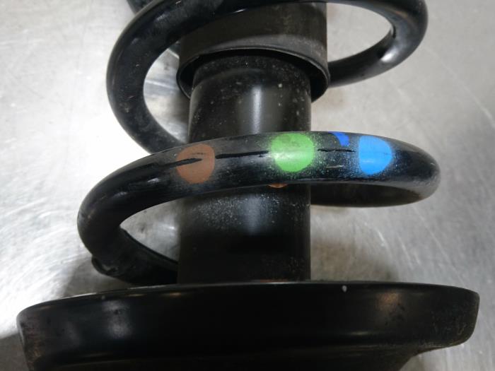 Front shock absorber rod, left Renault Trafic 1.6 dCi 125 Twin 