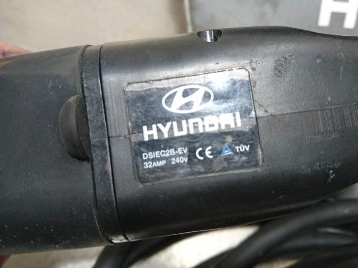 Cable de carga híbrido de un Hyundai Ioniq Electric 2018