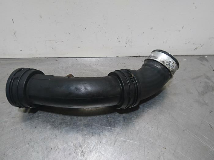 Gebrauchte Intercooler Rohr Volkswagen Transporter/Caravelle T5 2.5 TDi Preis € 44,47 Mit Mehrwertsteuer angeboten von Autoparts Pater
