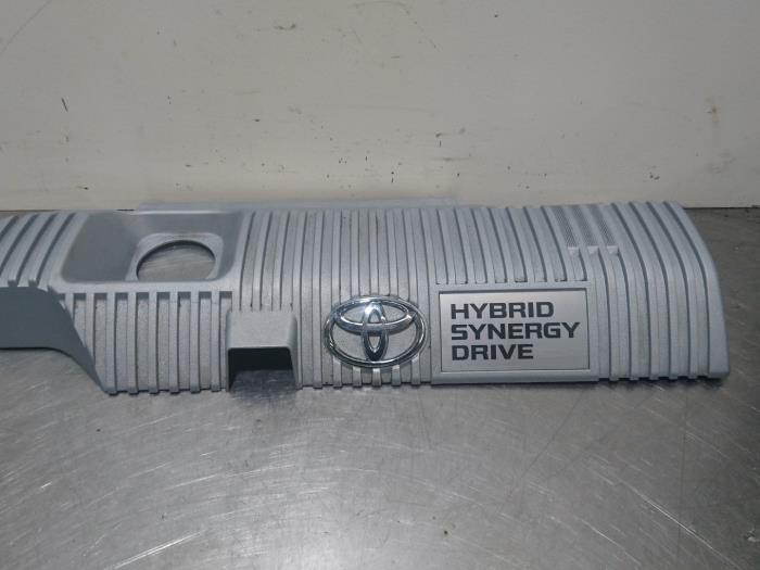 Plaque de protection moteur d'un Toyota Auris Touring Sports (E18) 1.8 16V Hybrid 2015