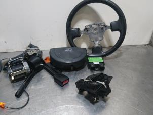 Usados Juego y módulo de airbag Ford Fusion 1.4 TDCi Precio € 131,25 Norma de margen ofrecido por Autoparts Pater