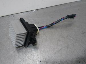 Used Heater resistor Mitsubishi Outlander (GF/GG) 2.0 16V PHEV 4x4 Price € 31,50 Margin scheme offered by Autoparts Pater