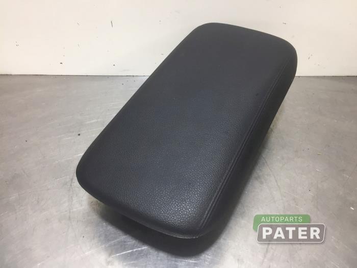 Armlehne Mitsubishi Outlander 2.0 16V PHEV 4x4 - Autoparts Pater