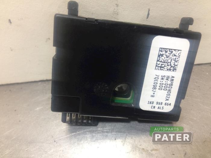 Begagnade Styrboxsensor Volkswagen Caddy III (2KA,2KH,2CA,2CH) 1.9 TDI Pris € 31,50 Marginaltabell erbjuds av Autoparts Pater