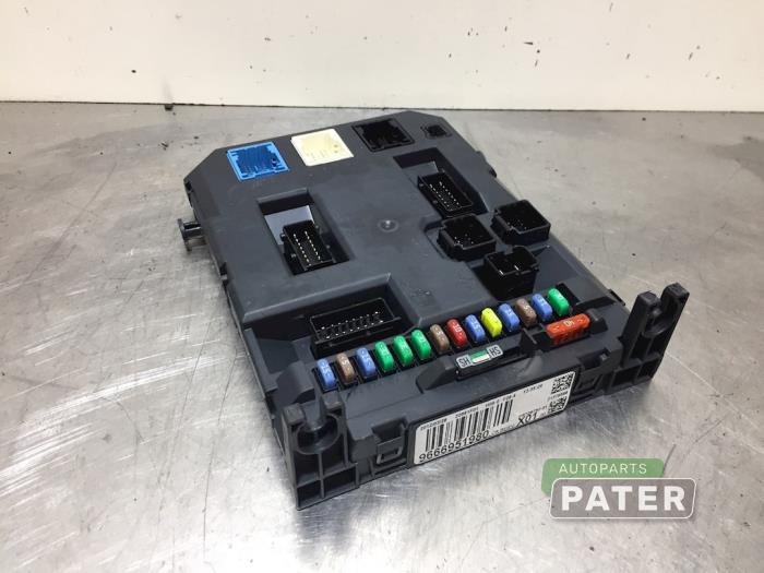 Fuse box Citroen DS3 1.6 eHDi 9666951980 Valeo