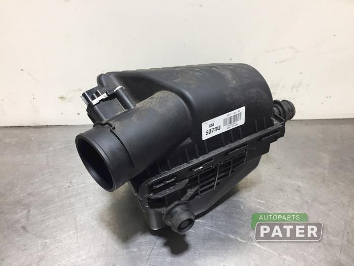 Gebrauchte Luftfiltergehäuse Opel Karl 1.0 12V Preis € 42,00 Margenregelung angeboten von Autoparts Pater