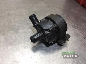 Used Water pump Renault Master IV (MA/MB/MC/MD/MH/MF/MG/MH) 2.3 dCi 16V Price € 38,12 Inclusive VAT offered by Autoparts Pater