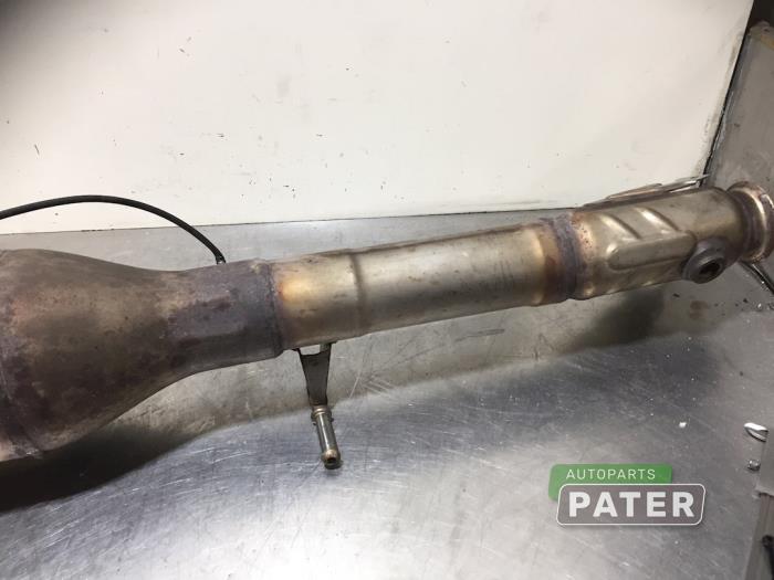 Catalytic converter from a Renault Master IV (MA/MB/MC/MD/MH/MF/MG/MH) 2.3 dCi 16V 2017
