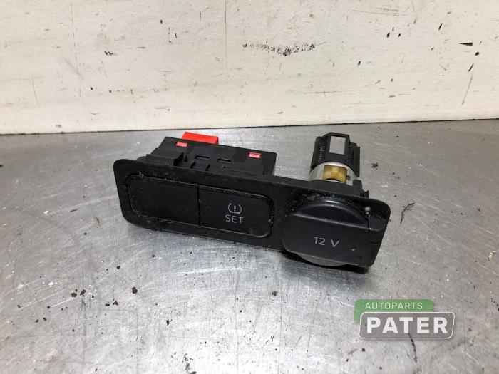 Usagé Divers Volkswagen Up! (121) 1.0 12V 60 Prix € 15,75 Règlement à la marge proposé par Autoparts Pater
