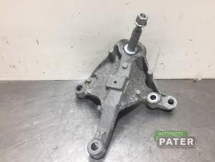 Used Gearbox mount Renault Clio IV Estate/Grandtour (7R) 1.5 Energy dCi 90 FAP Price on request offered by Autoparts Pater