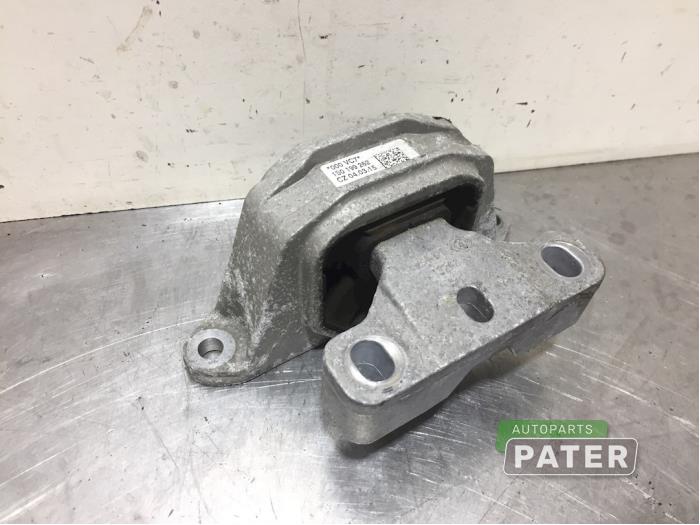 Usagé Support moteur Volkswagen Up! (121) 1.0 12V eco Load Up Prix € 21,00 Règlement à la marge proposé par Autoparts Pater