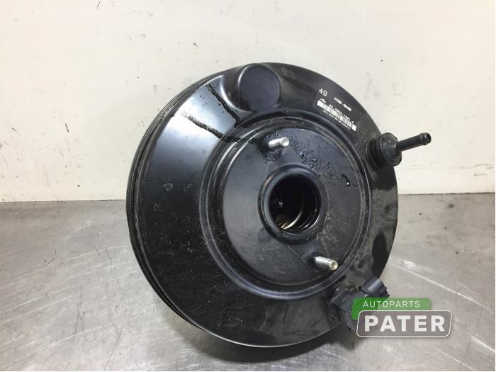 Usagé Servo frein Toyota Yaris III (P13) 1.33 16V Dual VVT-I Prix € 15,75 Règlement à la marge proposé par Autoparts Pater